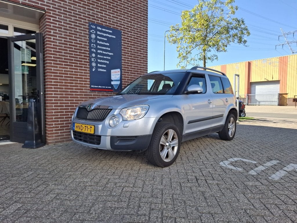 Skoda Yeti 1.2 TSI 77KW 2011 Grijs, Auto's, Voorwielaandrijving, 4 cilinders, 600 kg, SUV of Terreinwagen
