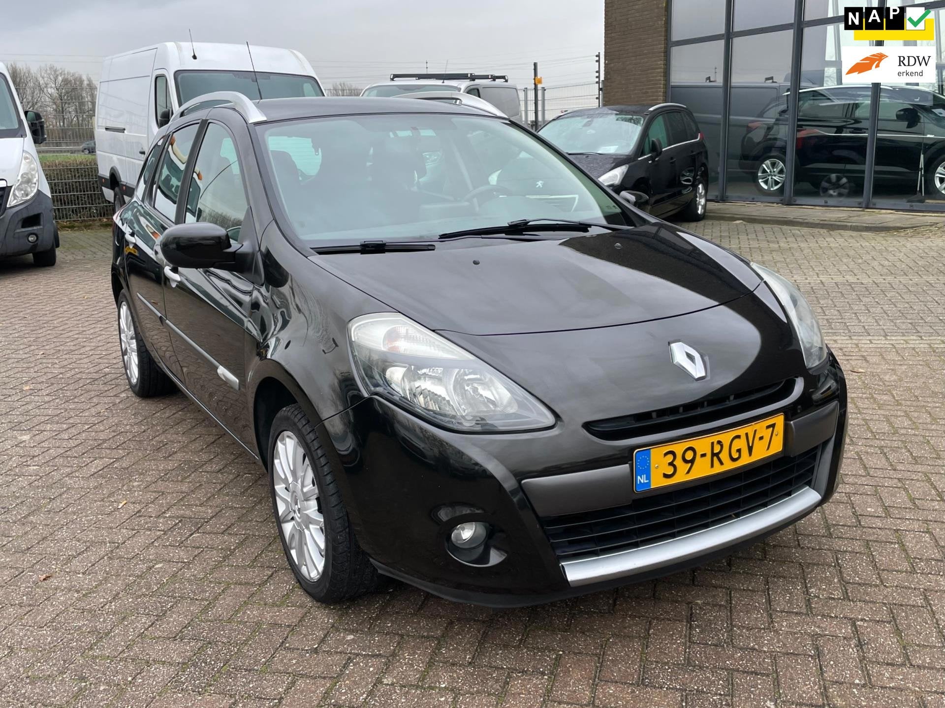 Renault Clio Estate 1.2 TCE Collection, 3e eig afk, Geen imp, Voorwielaandrijving, Euro 5, Gebruikt, Zwart