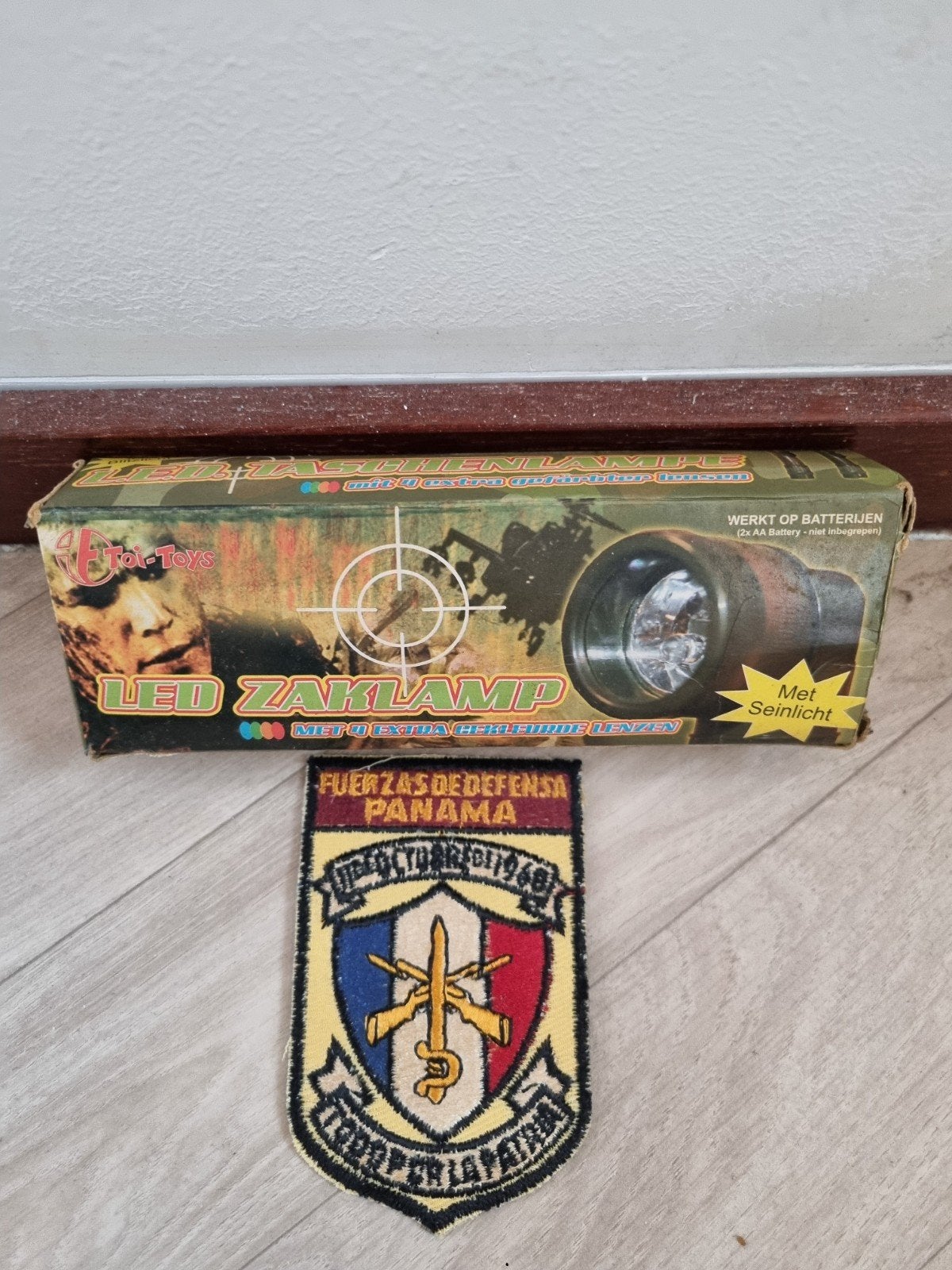 Militaria led  zaklamp en naai pad, Ophalen of Verzenden, Overige soorten, Amerika