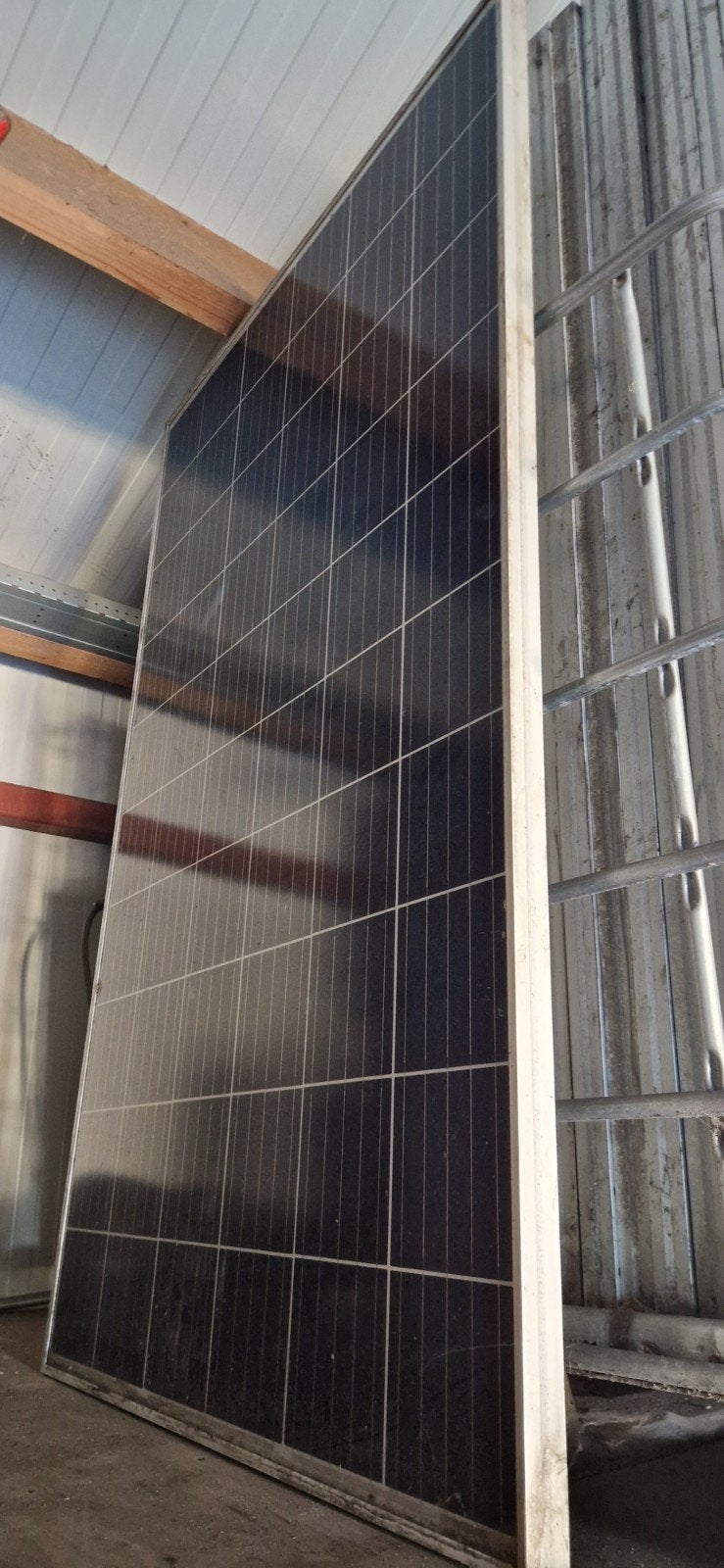 50 zonnepanelen met omvormer, Doe-het-zelf en Verbouw, Zonnepanelen en Toebehoren, Ophalen, Gebruikt, Compleet systeem