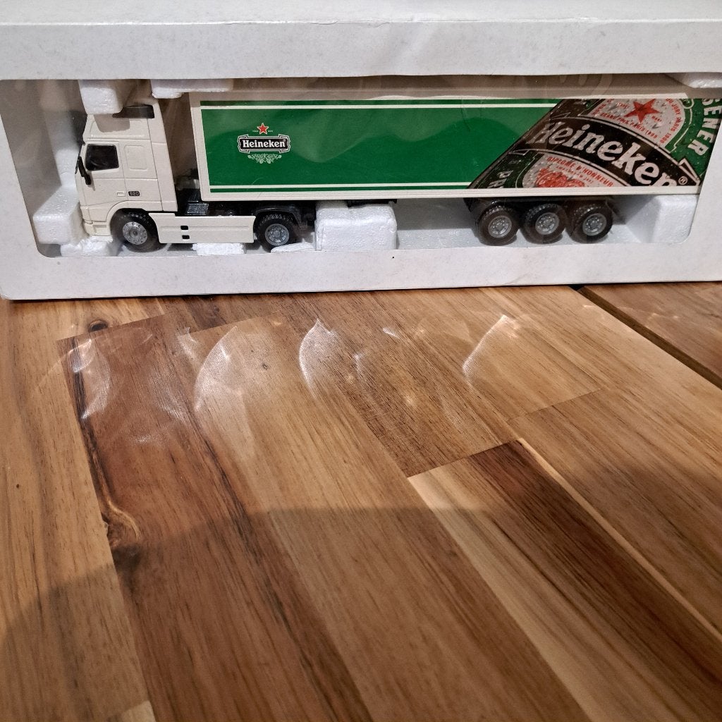 HEINEKEN VOLVO GLOBE TR + SP & 3 AS GESLOTEN TR NIEUW IN D., Verzenden, Nieuw, Bus of Vrachtwagen, Overige merken