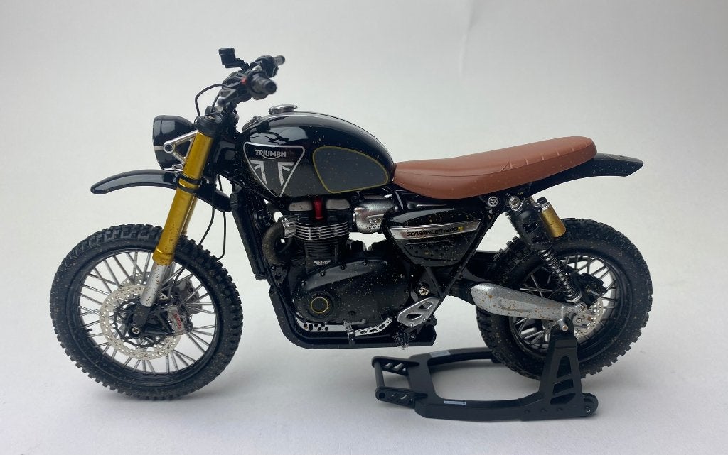 Corgi 1:12 James Bond - Triumph Scrambler - No Time To Die, Hobby en Vrije tijd, Modelauto's | 1:5 tot 1:12, Corgi, -, -, Nieuw