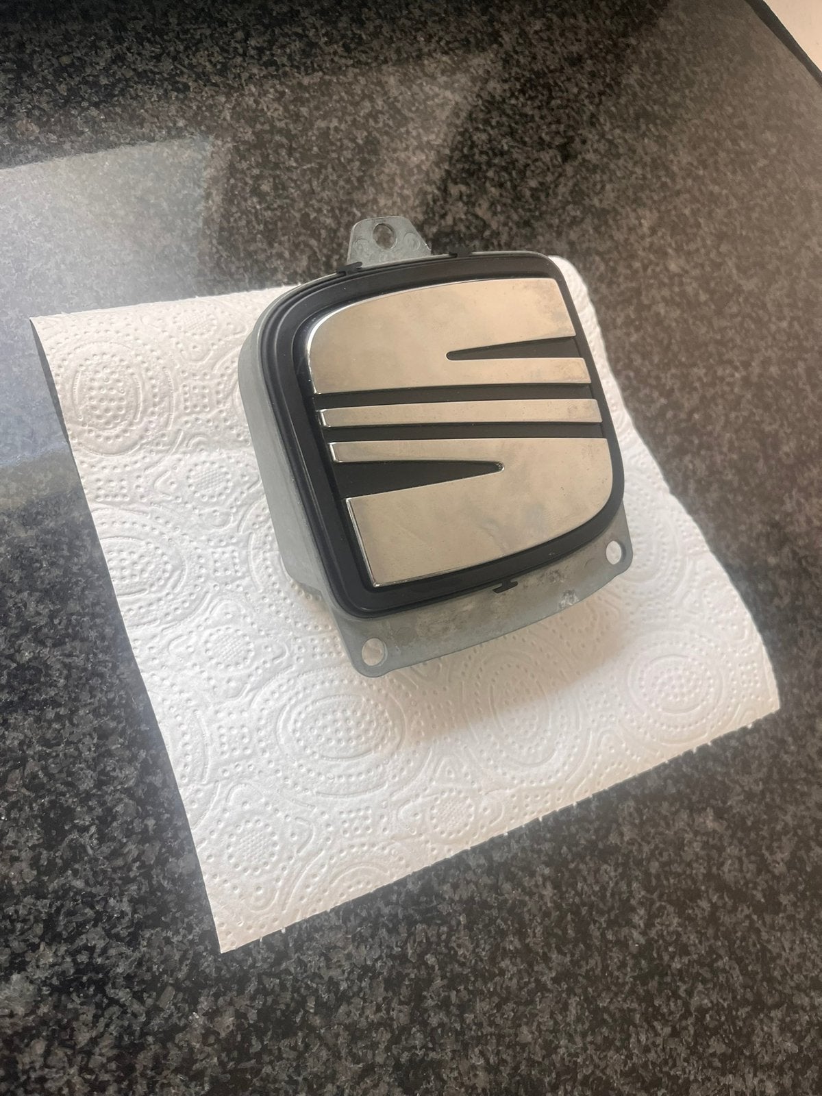 Seat leon 2 kofferbakopener met logo, Auto-onderdelen, Ophalen of Verzenden, Seat
