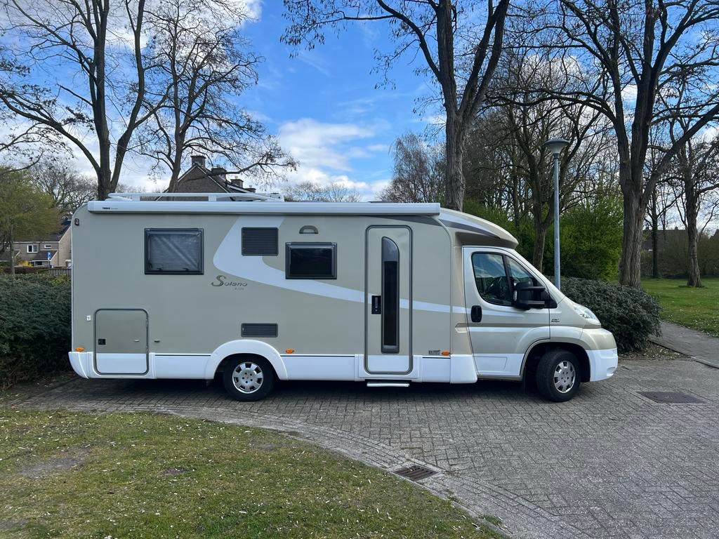 Bürstner Solano T725 2009 diesel met QUEENSBED., Caravans en Kamperen, Campers, Ringverwarming, Fiat, Tot en met 2, Luifel
