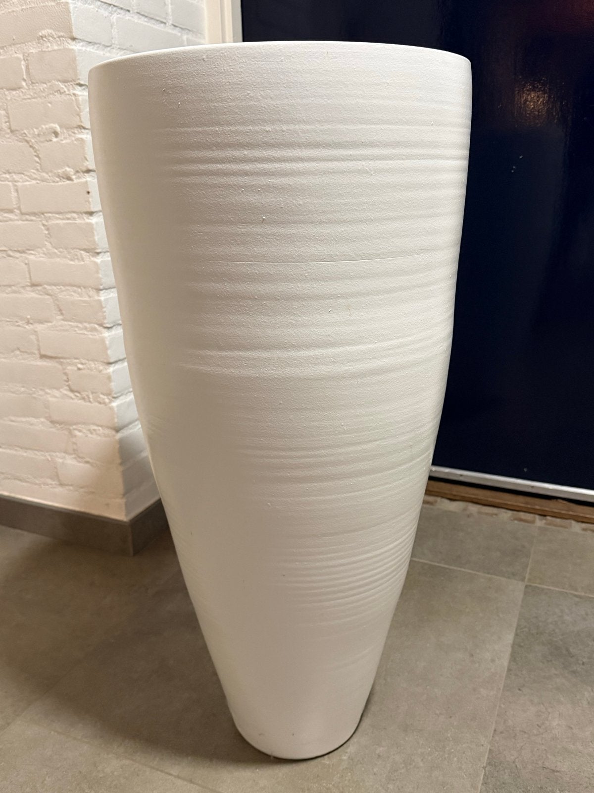 Witte hoge bloempot, Ophalen, Steen, Gebruikt, Rond