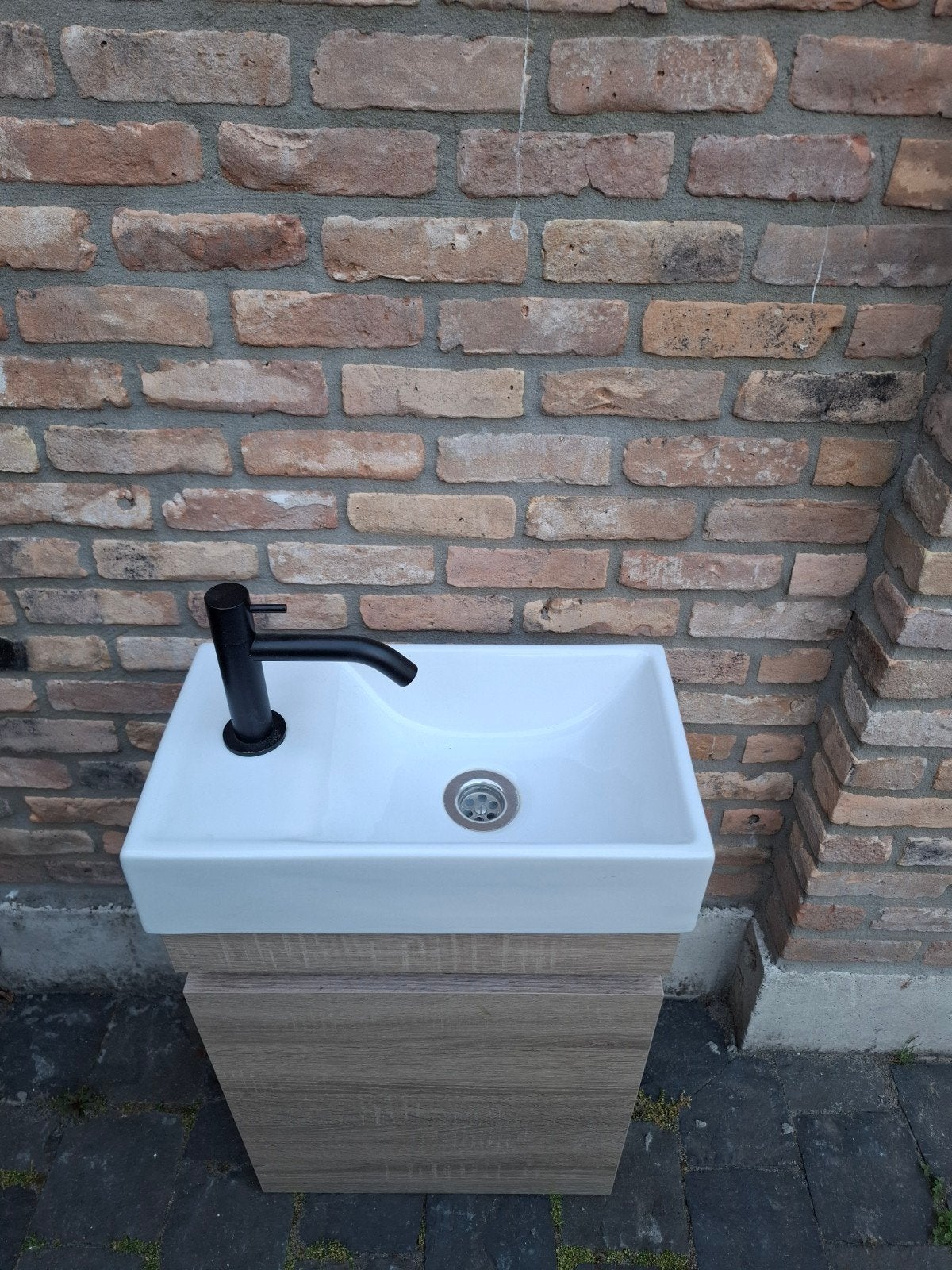Wastafel met kastje - modern en compact, Huis en Inrichting, Badkamer | Badkamermeubels, Minder dan 50 cm, Gebruikt, Ophalen of Verzenden