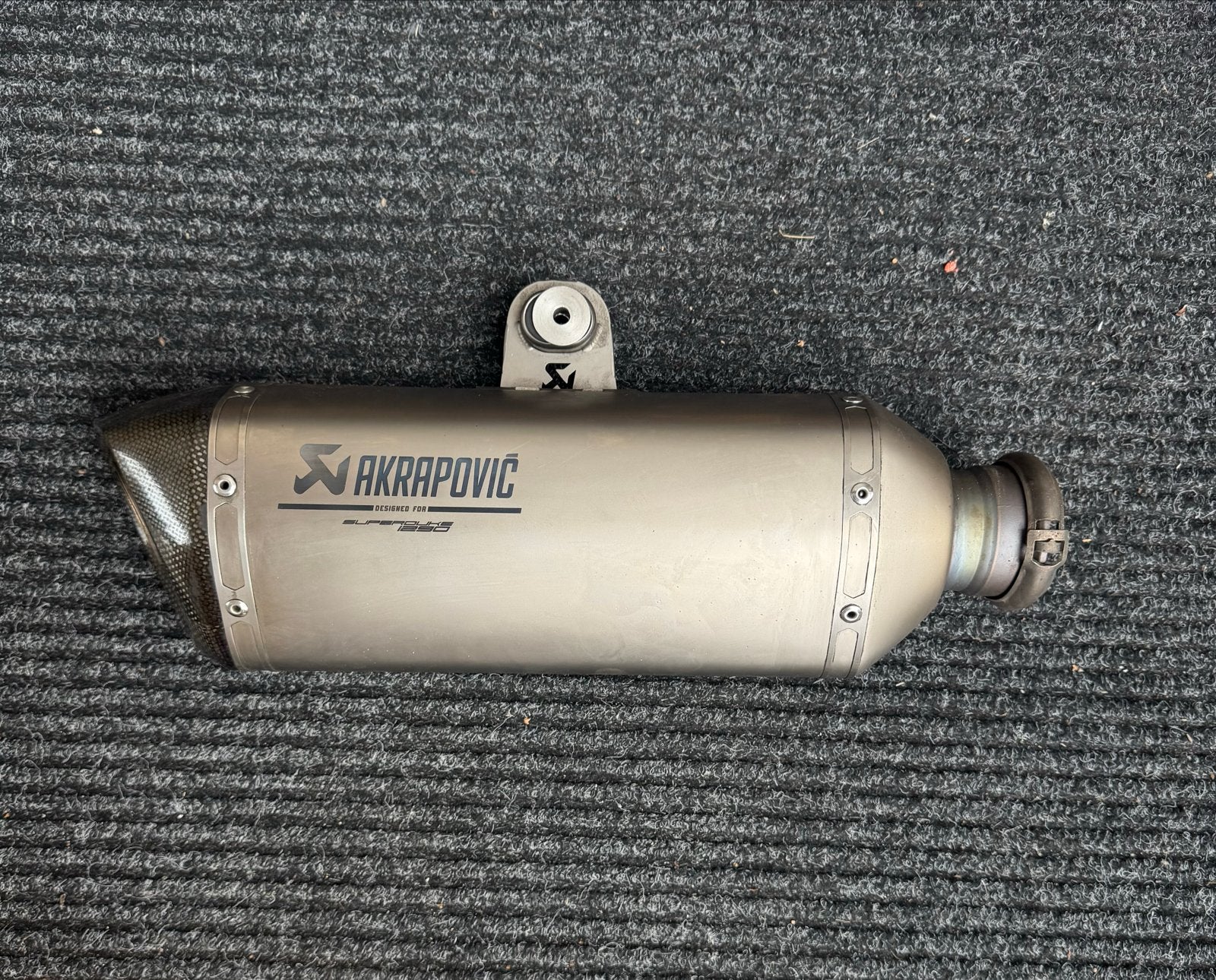 Akrapovic uitlaat KTM 1290 Super Duke GT (2022), Ophalen of Verzenden, Gebruikt