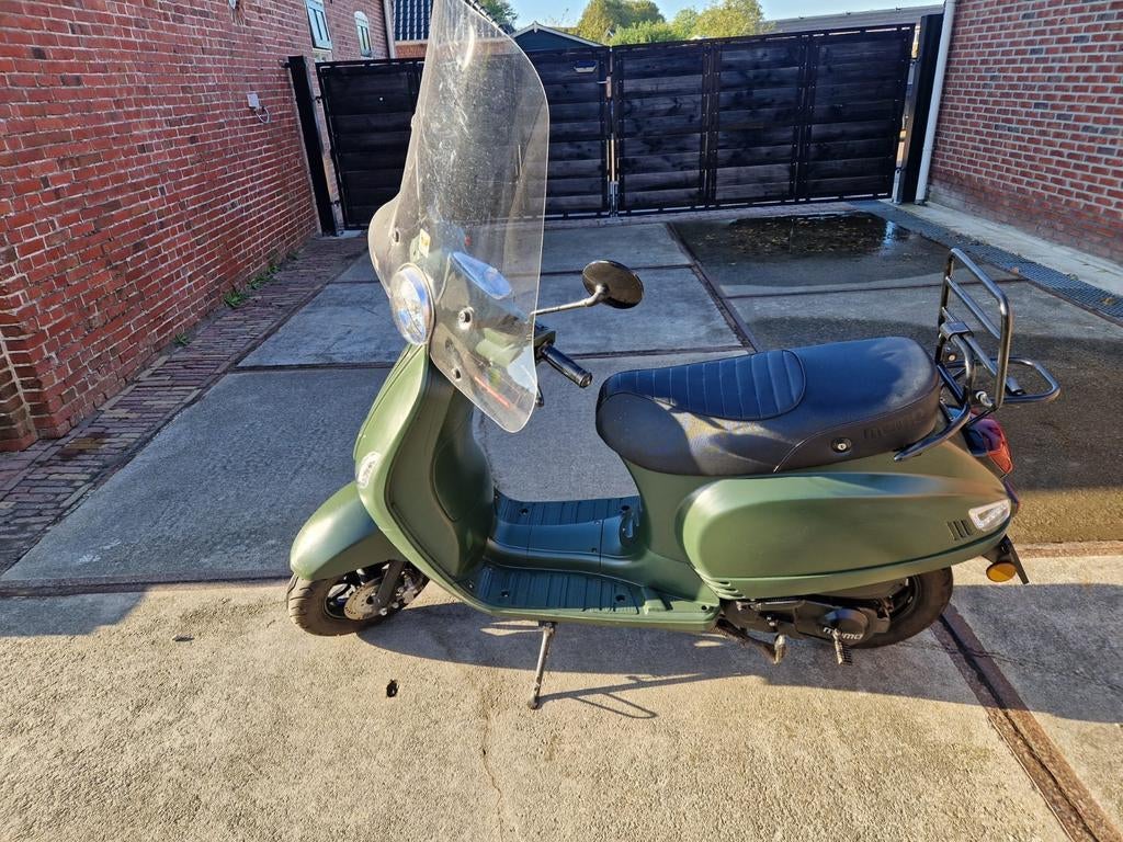 Momo Scooter: Super Mooi, Goed Onderhouden, Weinig KM, Ophalen of Verzenden, Zo goed als nieuw, Overige merken