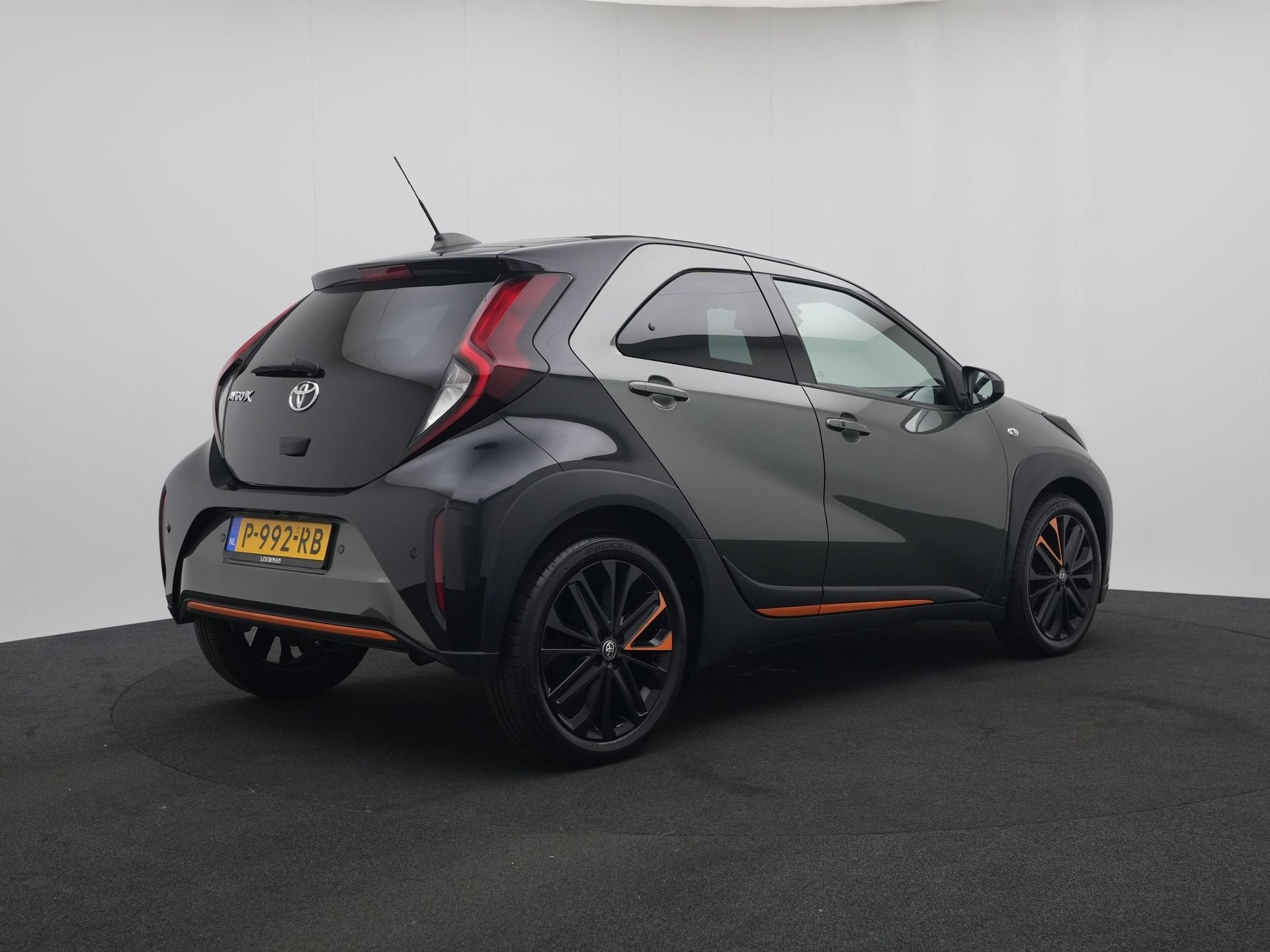 Toyota Aygo X 1.0 VVT-i MT Cabrio JBL Geluidsinstallatie | S, Stof, Gebruikt, 4 stoelen, Origineel Nederlands