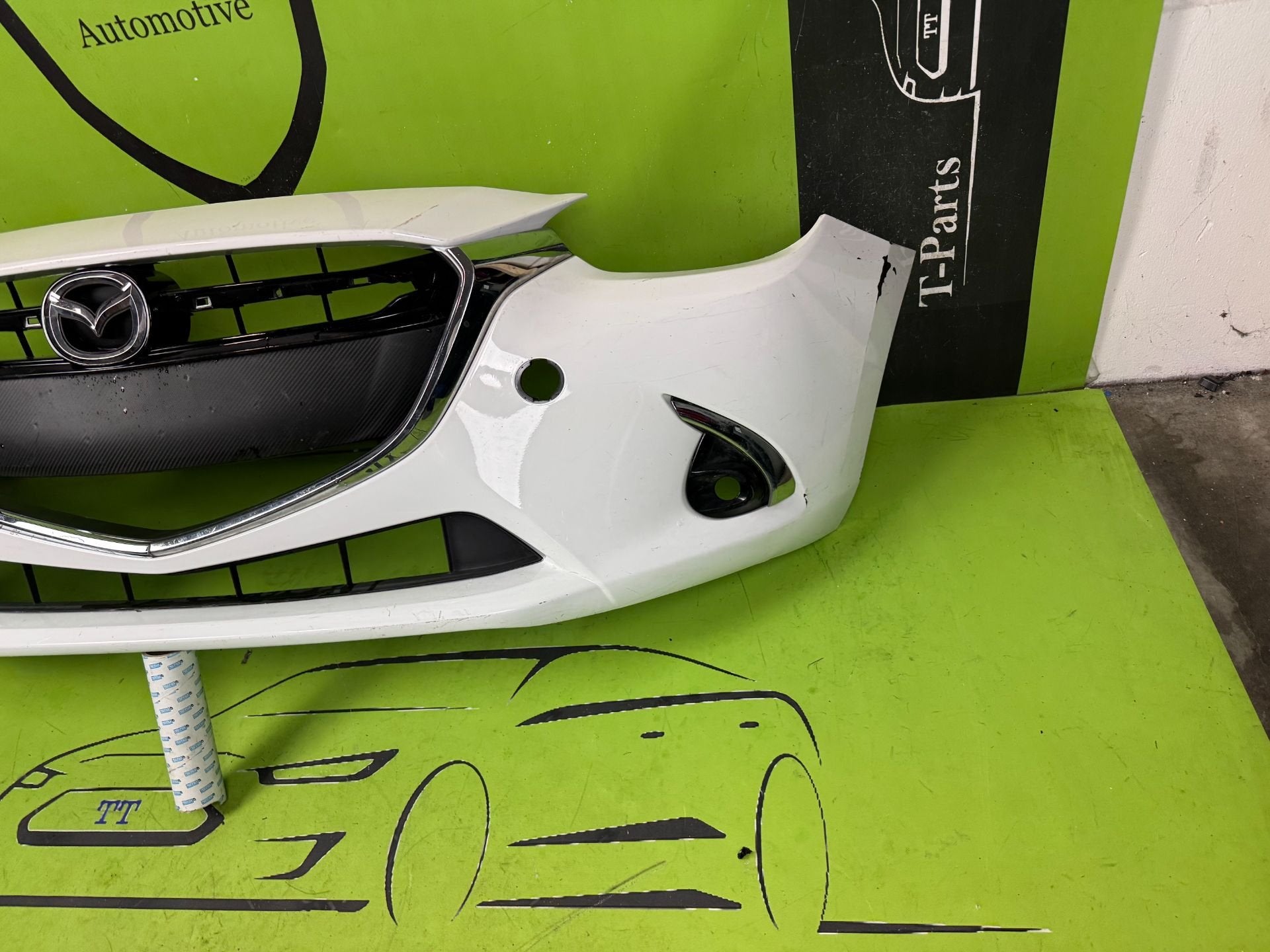 mazda 2 voorbumper bumper, Gebruikt, Shinchi, Fuchu-Cho 3-1
730-8670  Hiroshima, Mazda Motor Corporation, Info@mazda.co.jp