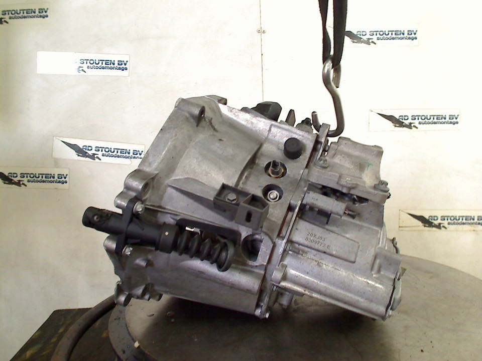 Versnellingsbak Schakel C4 Berline (BA/BB/BC) 2023, Gebruikt, Citroën, Kontakt-citroen@citroen.com, Citroën Deutschland GmbH