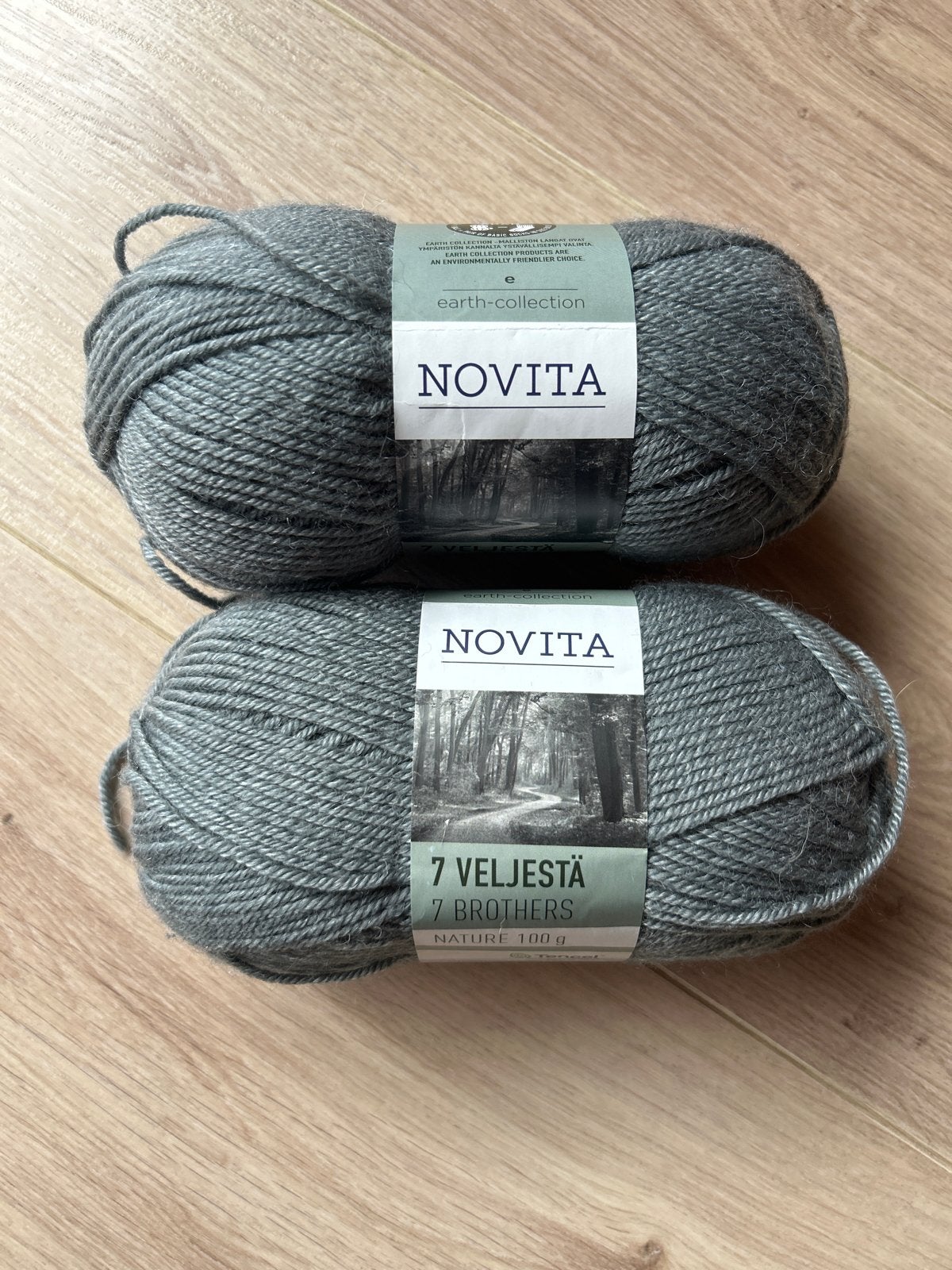 Novita 7 Veljestä Nature sokkenwol - 2 bollen grijs, Hobby en Vrije tijd, Ophalen of Verzenden, Nieuw, Breien of Haken, Wol of Garen