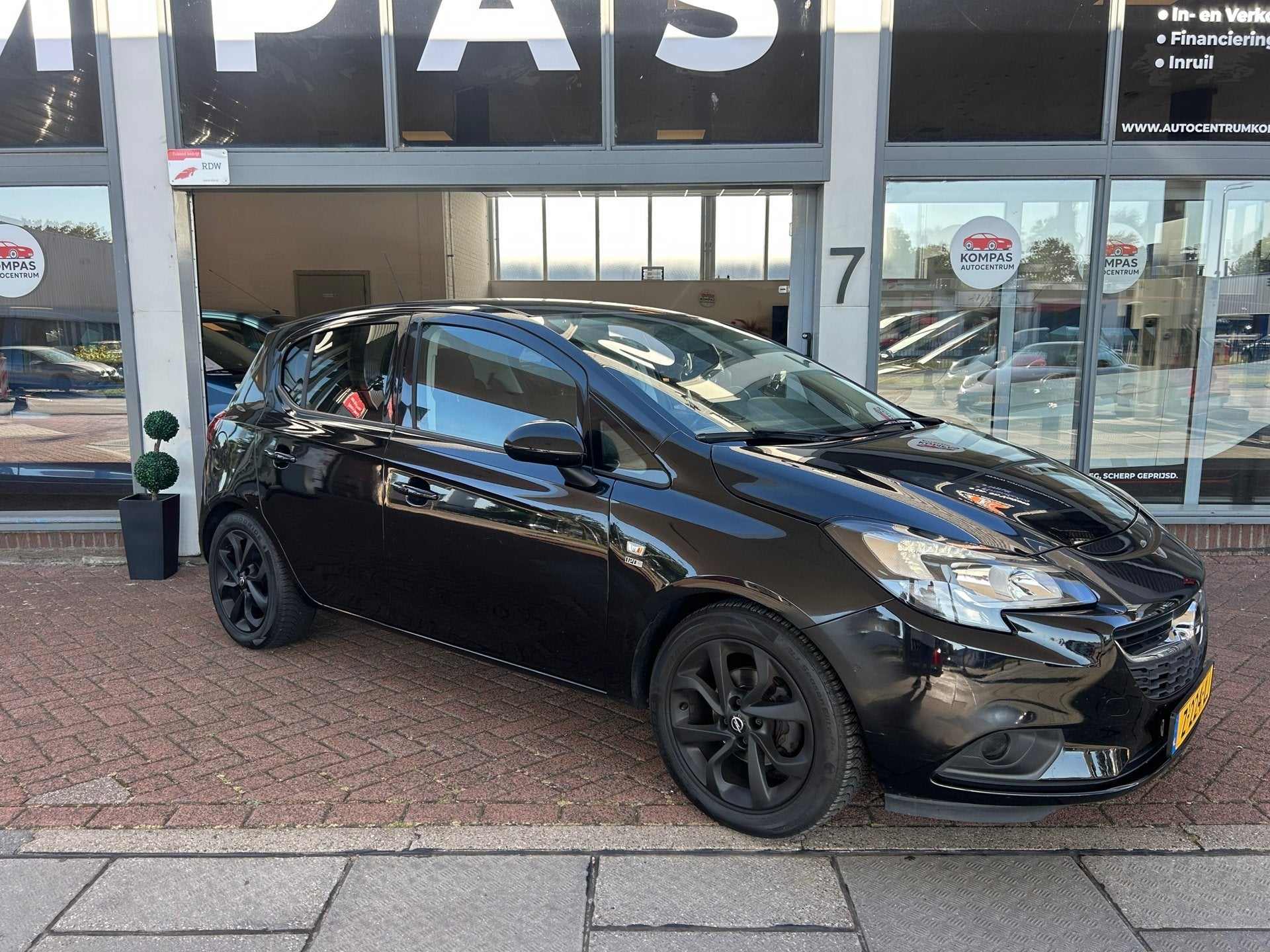 Foto 4 van Opel Corsa 1.2 Black Edition |Apple Carplay|Airco|1EIG|Cruis