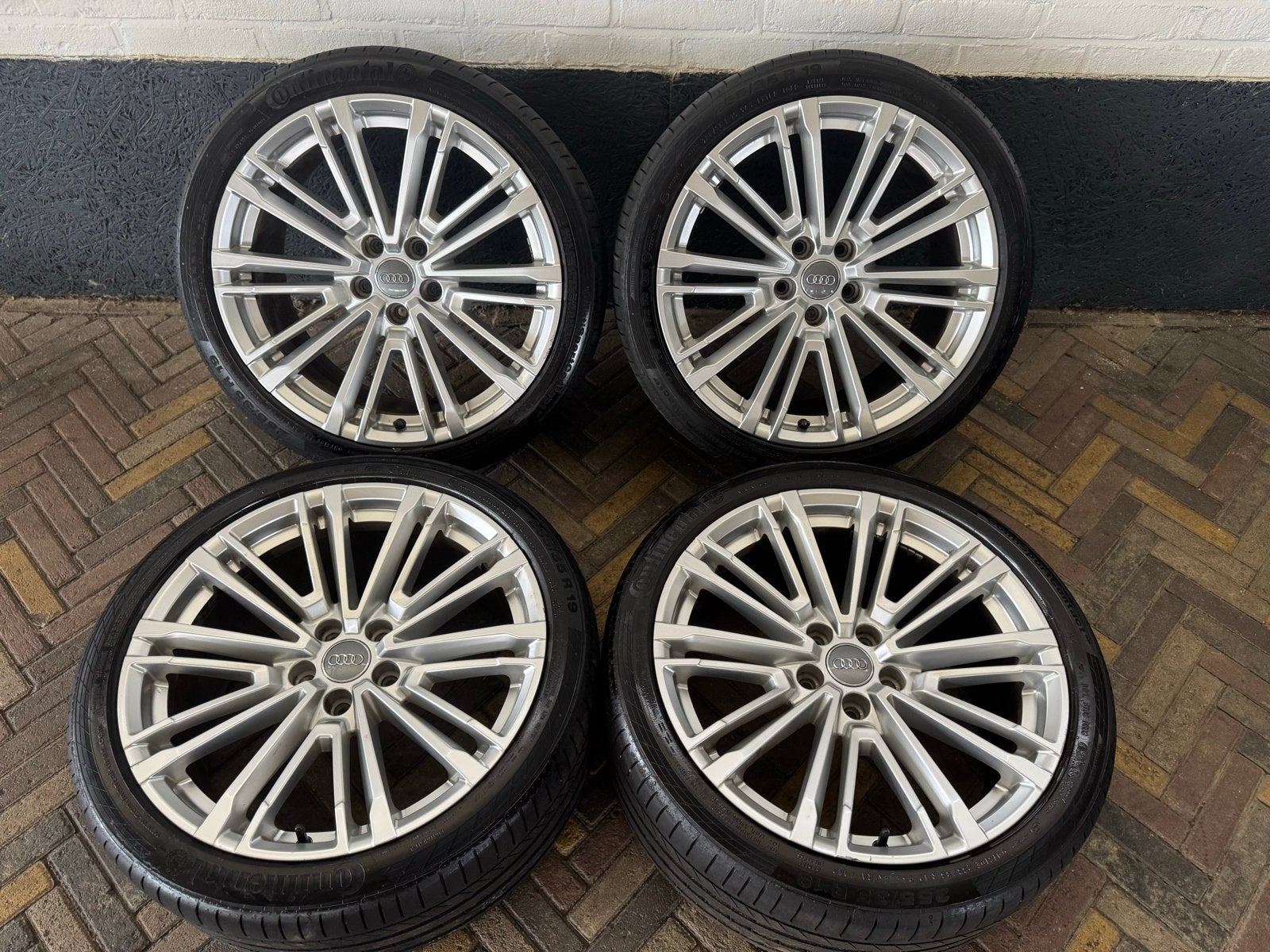 Originele Audi A5 19 inch Zomerbanden met Velgen, Auto-onderdelen, Banden en Velgen, 19 inch, Audi, Gebruikt, 255 mm