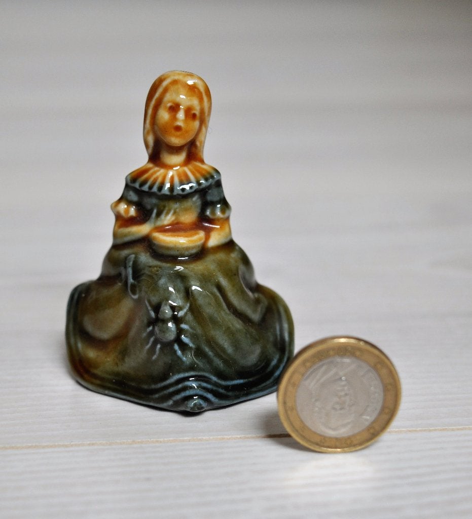Beeldje Wade Little Miss Muffet 6,5 cm, Ophalen of Verzenden, Gebruikt, Mens