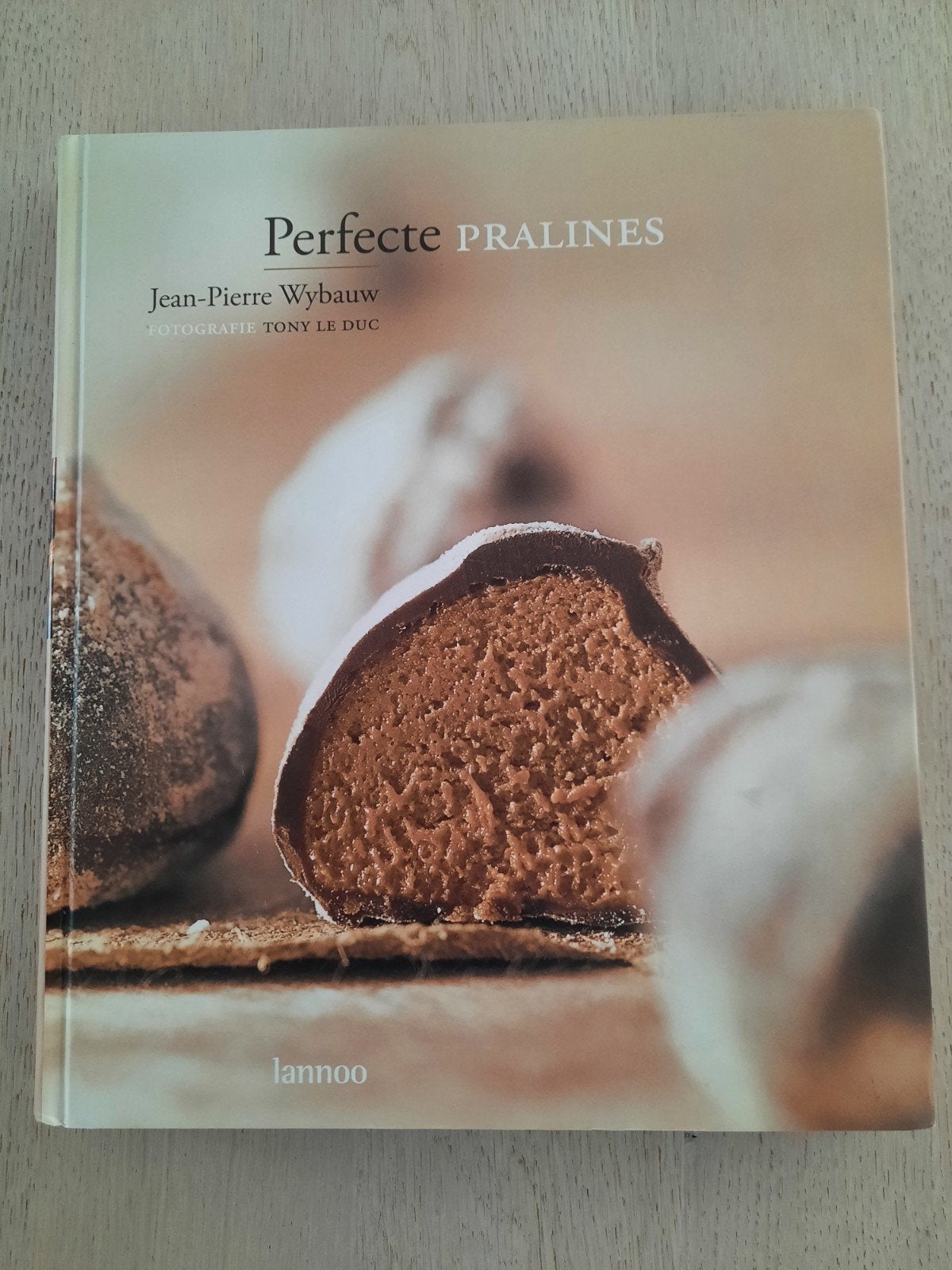 PERFECTE PRALINES 1 - Jean-Pierre Wybauw

Hardcover in uitst, Ophalen of Verzenden, Zo goed als nieuw