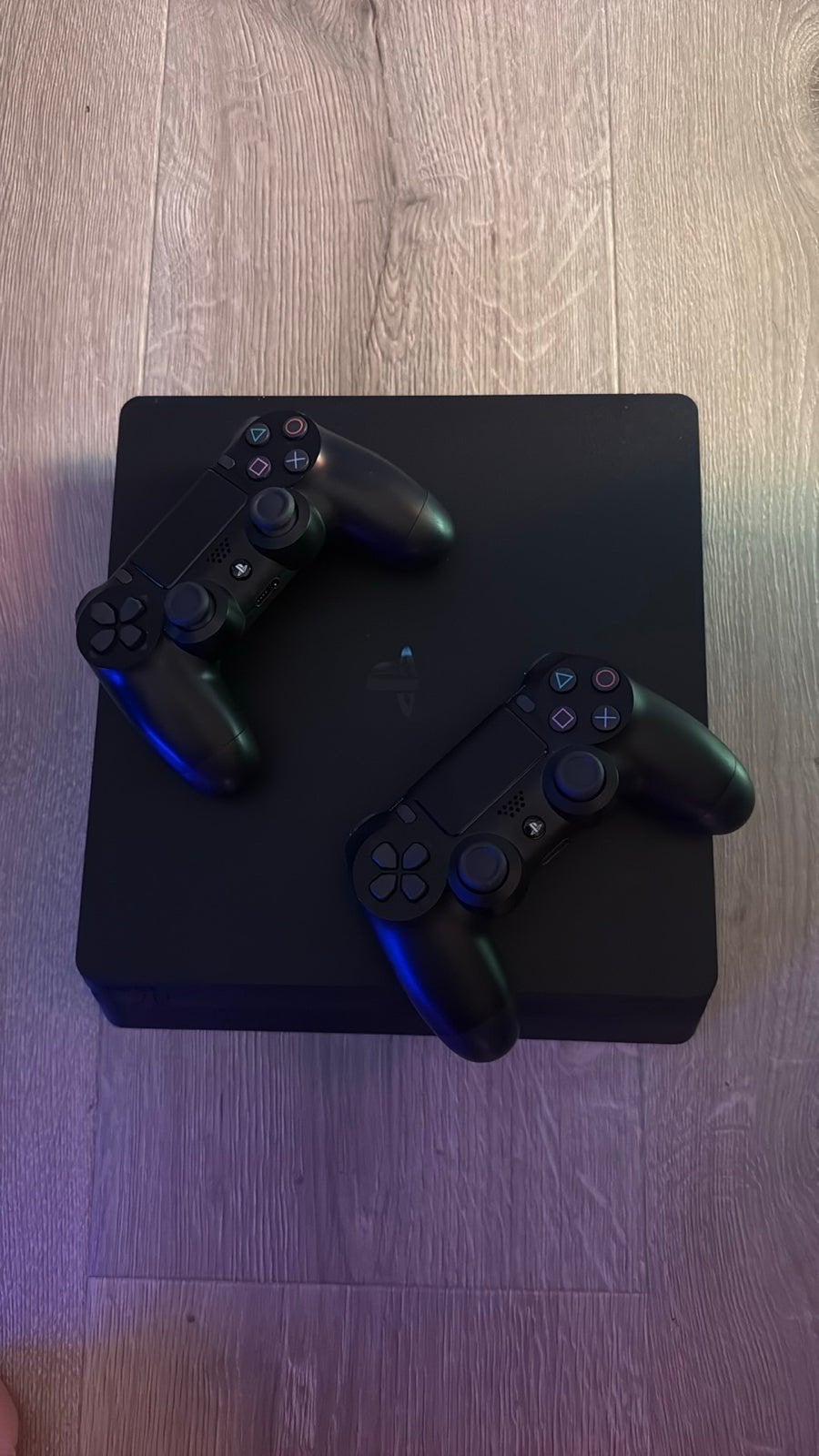 PlayStation 4-pakket met twee controllers en 11 games., Ophalen, Met 2 controllers, Original, 500 GB