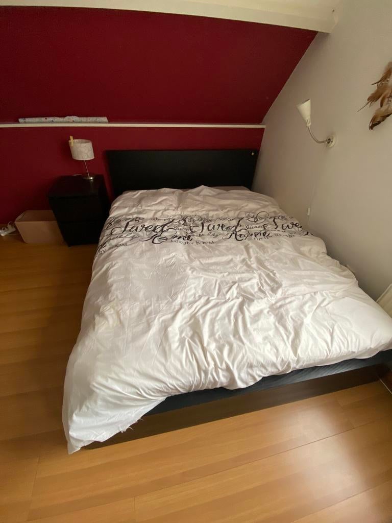 Bed, Ophalen, Zo goed als nieuw, Twijfelaar