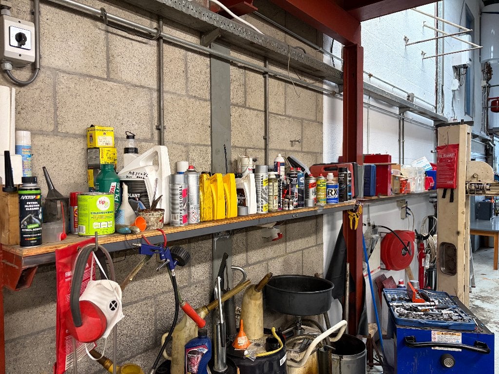 GARAGE INVENTARIS RESTPARTIJ, Auto diversen, Ophalen