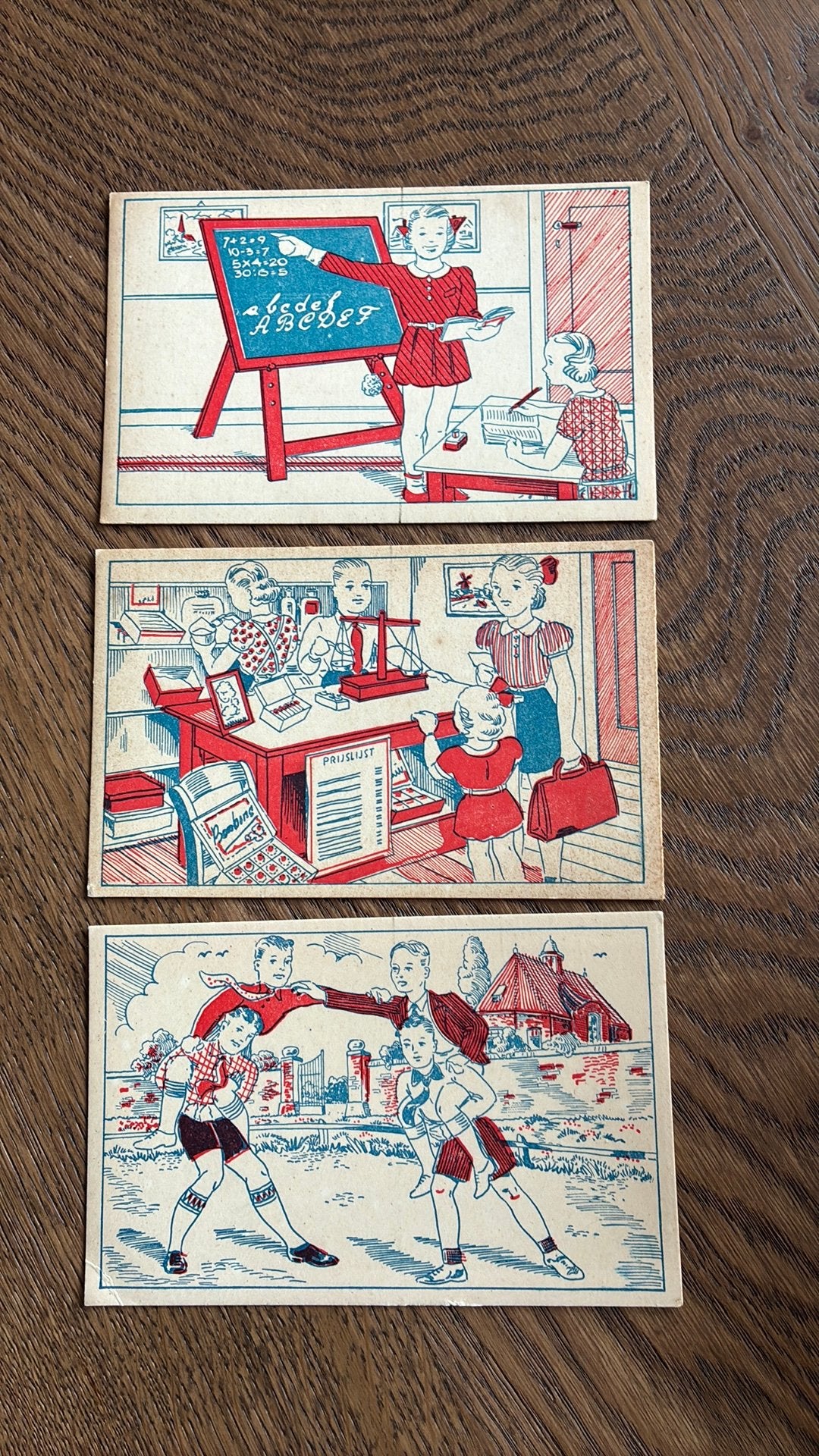 3 oude getekende kinderkaarten.school,winkel,spelende kinder, Verzamelen, Ophalen of Verzenden, Ongelopen