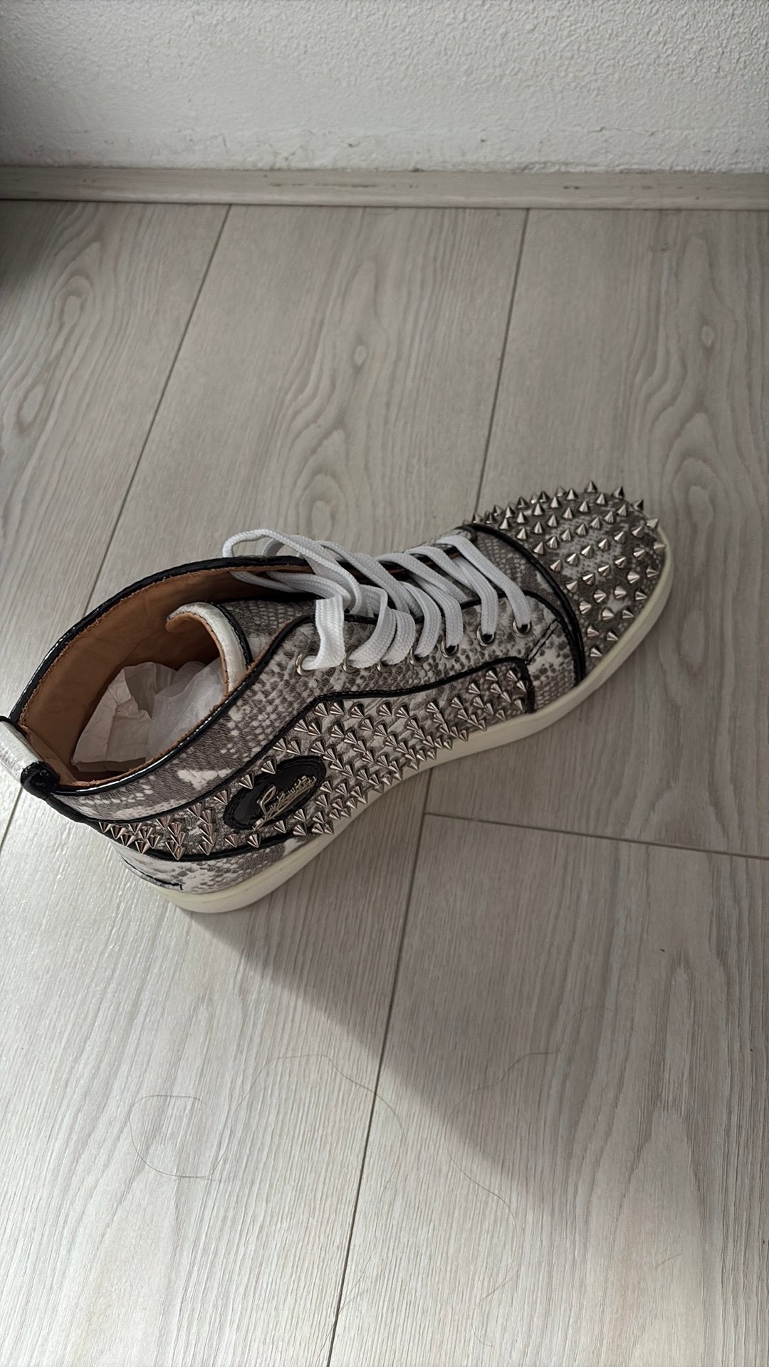 Louboutin nieuw!, Ophalen of Verzenden, Nieuw, Zwart