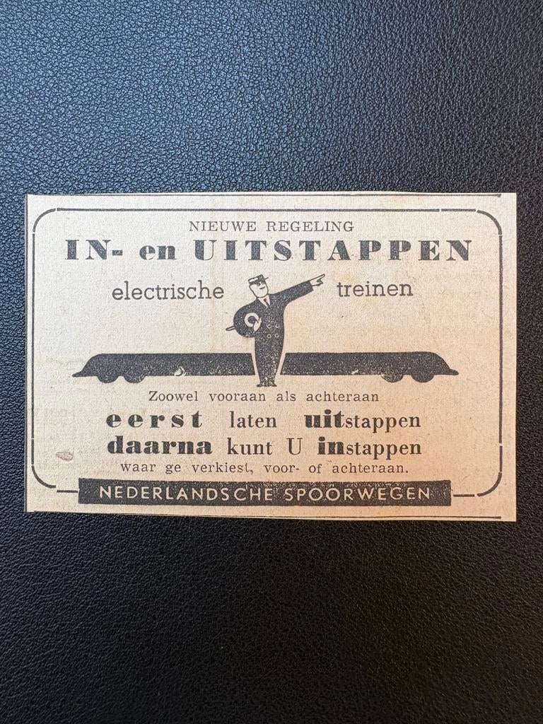 Oude advertentie NS ‘In- en uitstappen’ (1944), Verzamelen, Ophalen of Verzenden, Gebruikt, Trein
