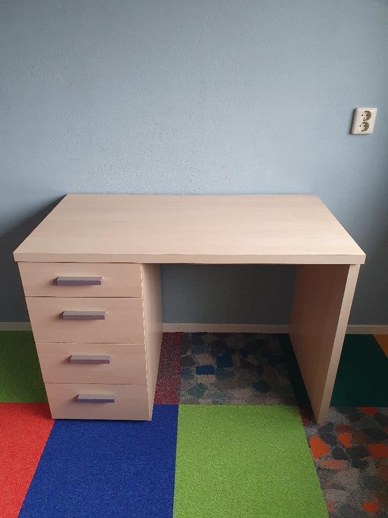 Bureau - Grenen - 110CM - 4 Lades, Huis en Inrichting, Bureaus, Ophalen, Gebruikt