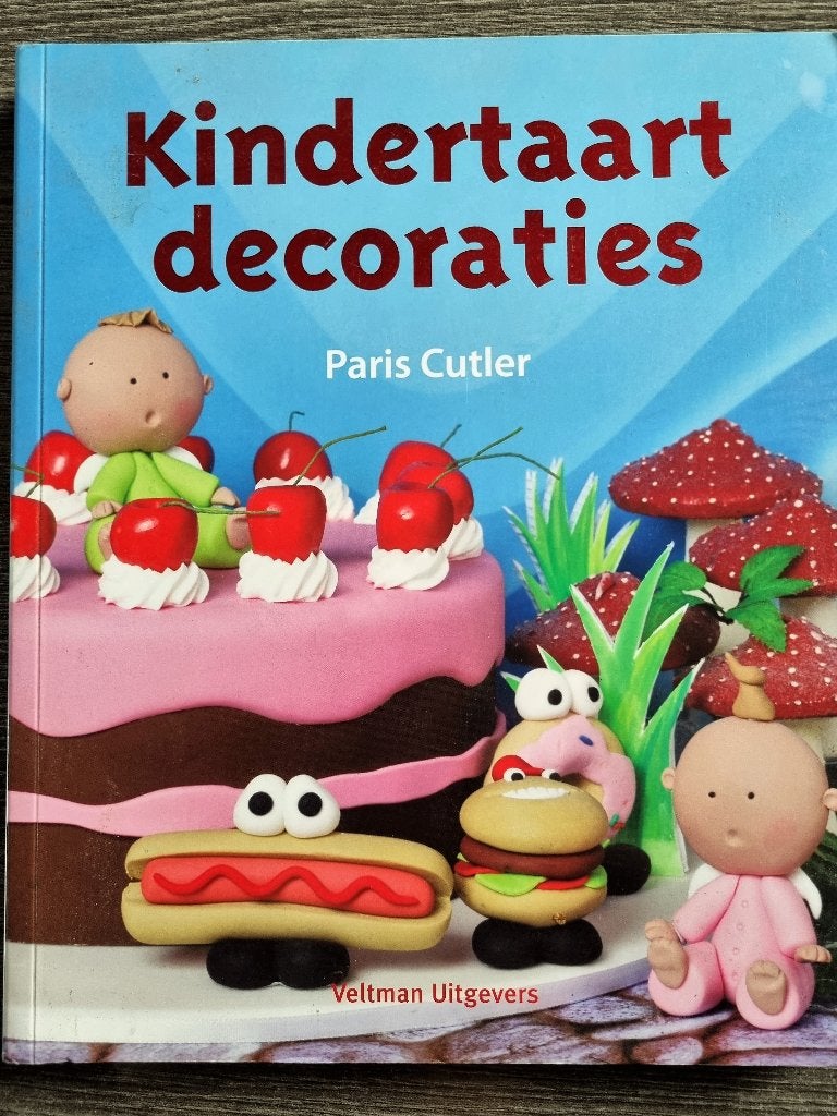 Kinder Taart Decoraties - Paris Cutler, Ophalen of Verzenden, Zo goed als nieuw, Paris Cutler, Taart, Gebak en Desserts