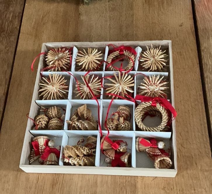 Kerst hangers riet, Ophalen of Verzenden, Zo goed als nieuw