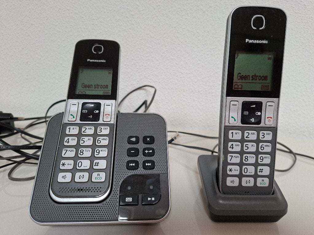 Panasonic KX-TGD320NL is een snoerloze telefoon, Ophalen of Verzenden, Gebruikt, 2 handsets