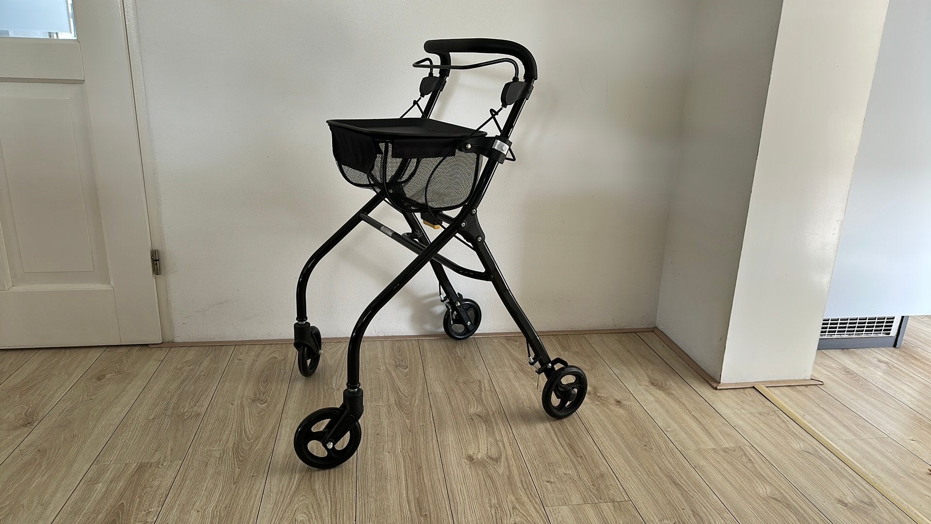 Rollator voor in huis, Ophalen, Zo goed als nieuw