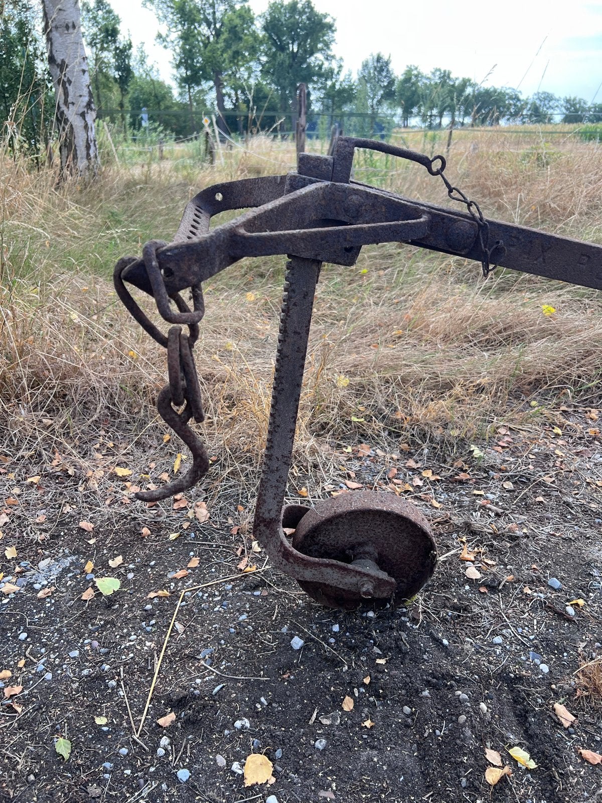 Antieke ploeg - Decoratief landbouwwerktuig, Ophalen