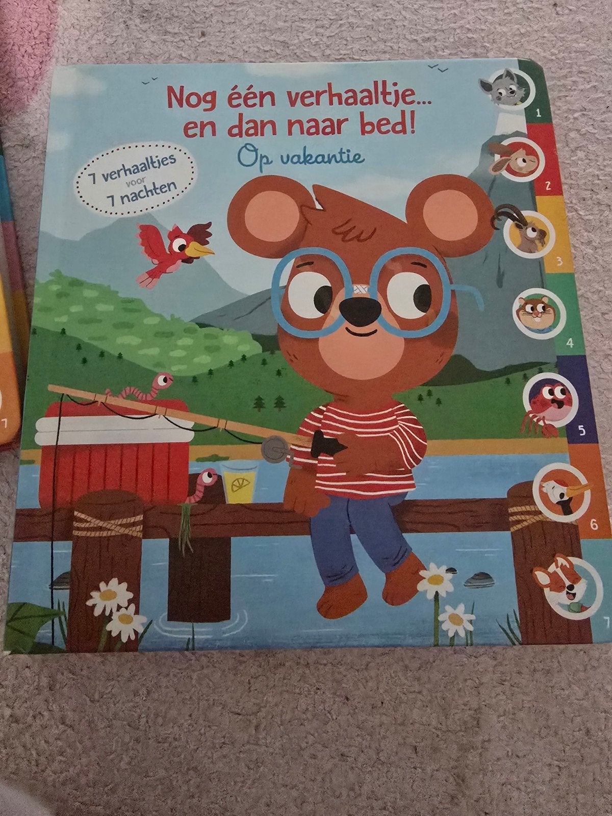 Nog één verhaaltje... en dan naar bed! Op vakantie, Ophalen of Verzenden, Zo goed als nieuw, Onbekend, Fictie algemeen