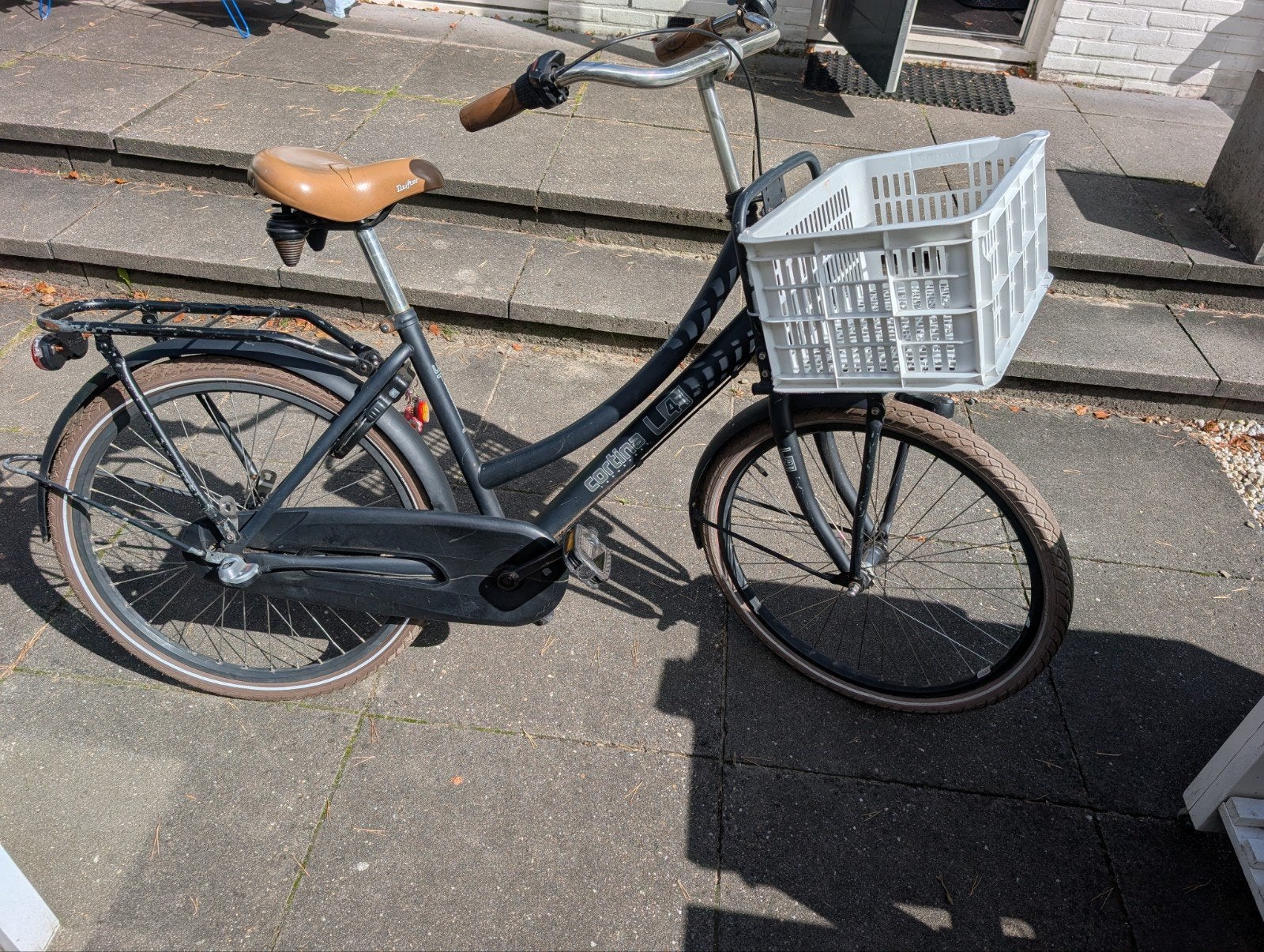Cortina U4 Transporter 24 inch zwarte meisjesfiets, Ophalen, Terugtraprem, Cortina U4 transportfiets, Versnellingen