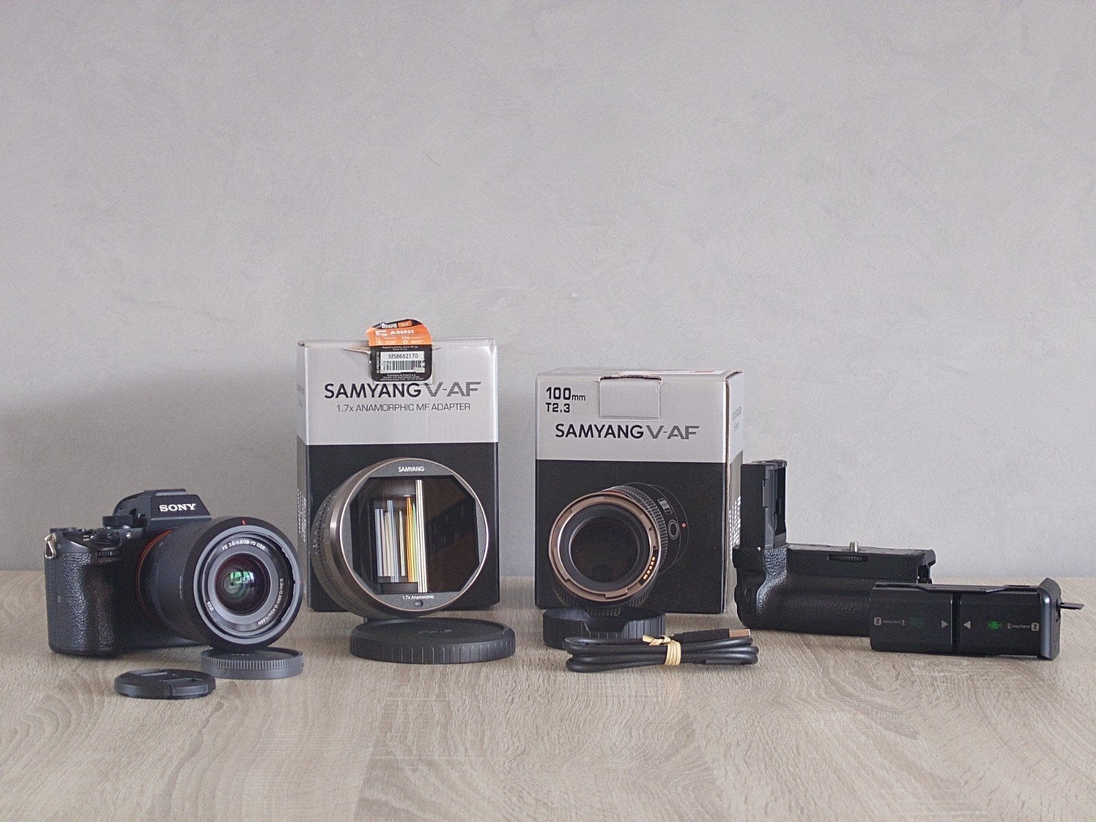 Sony A7 III set (lenzen + battery grip) Samyang, Sony, Handmatige focus, Sony E-mount, Samyang, Zo goed als nieuw