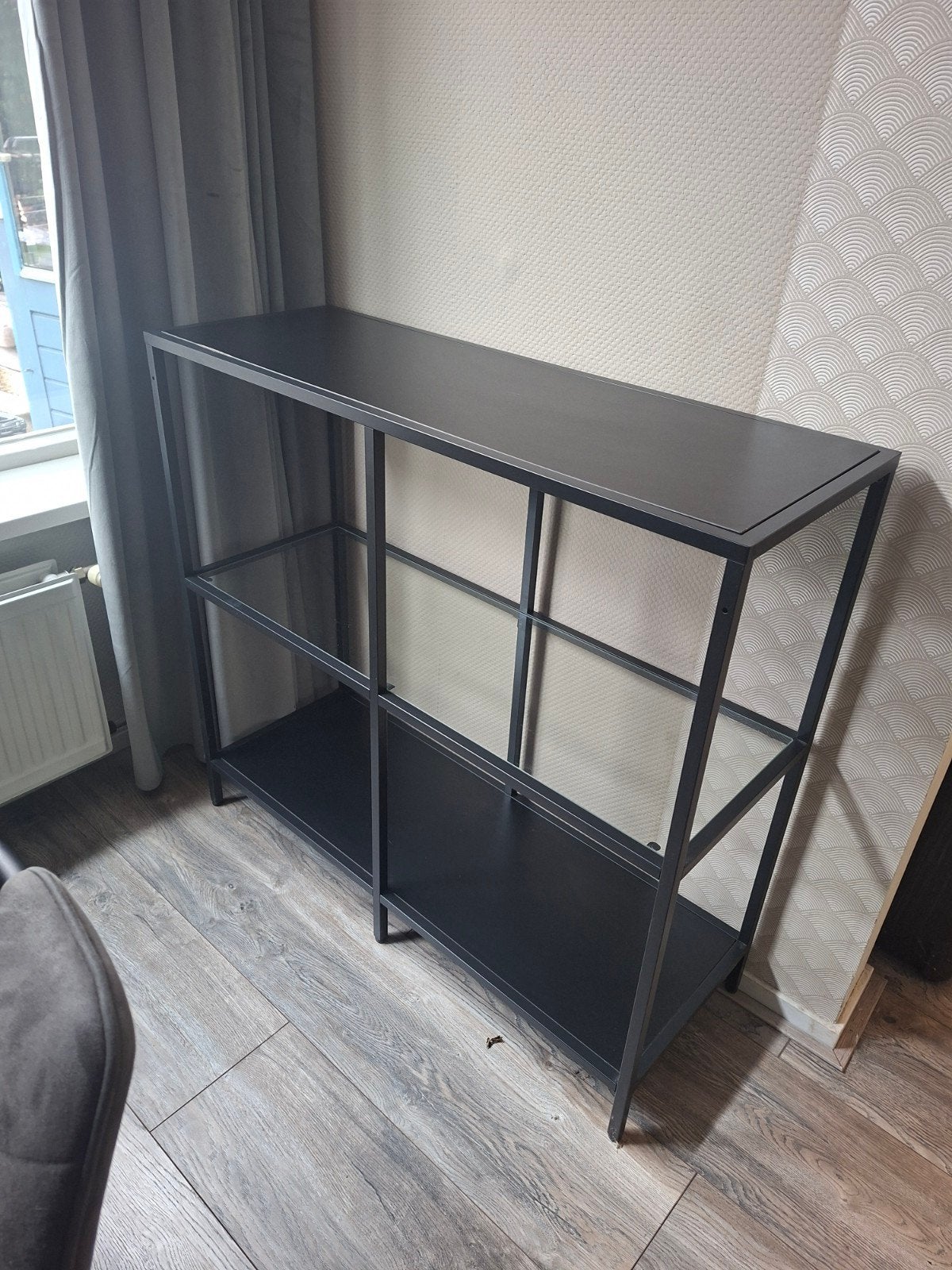 IKEA Vittsjö stellingkast/boekenkast zwart, Huis en Inrichting, Ophalen, Met plank(en), Modern, Industrieel, 100 tot 150 cm