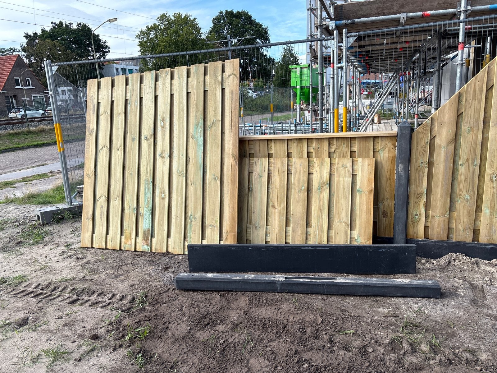 Schuttingpaneel hoog en laag met lage paal en tussenligger, Tuin en Terras, Ophalen, Minder dan 3 meter, Hout, 1 tot 2 meter