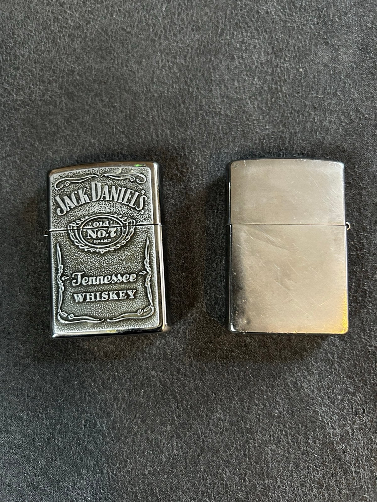 Zippo aanstekers - Jack Daniel's en effen, Verzamelen, Rookartikelen, Aanstekers en Luciferdoosjes, Ophalen of Verzenden, Gebruikt