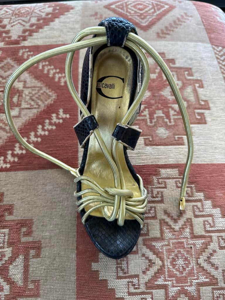 Just Cavalli Sandalen met Hoge Hakken - Zwart/Goud, Ophalen of Verzenden, Gedragen, Zwart, Sandalen of Muiltjes