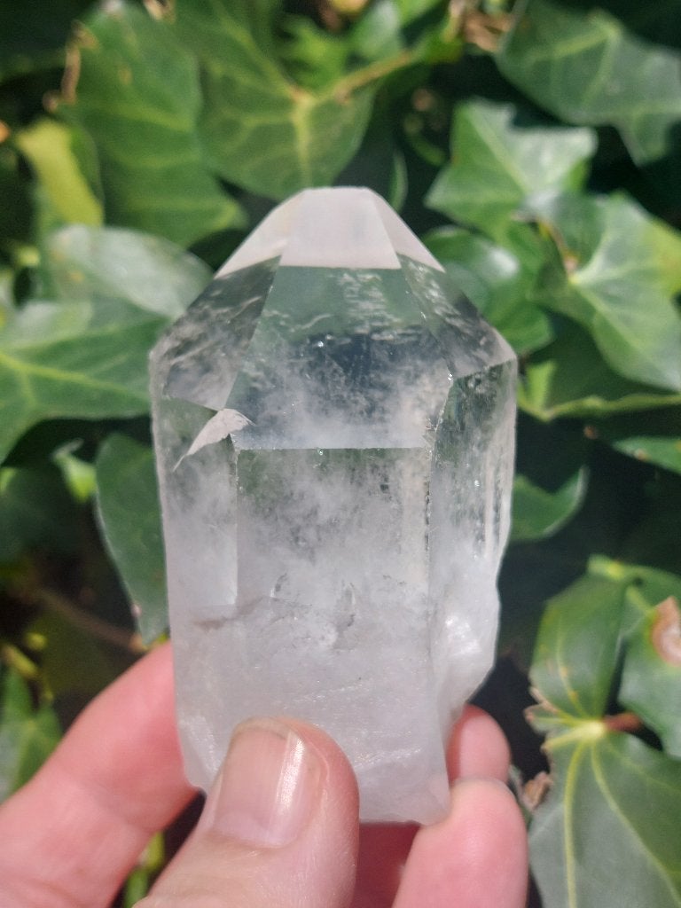 Grote heldere bergkristal punt uit Brazilië, Verzamelen, Mineralen en Fossielen, Ophalen of Verzenden, Mineraal