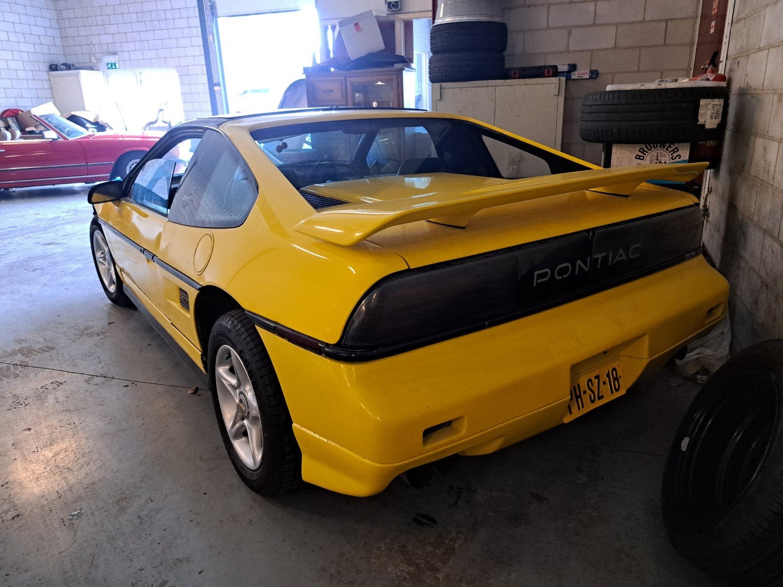 zeldzame pontiac fiero v6 2.8 gt met 5 hand bak oldtimer, Auto's, Mercedes-Benz, Bedrijf, Handgeschakeld, Coupé