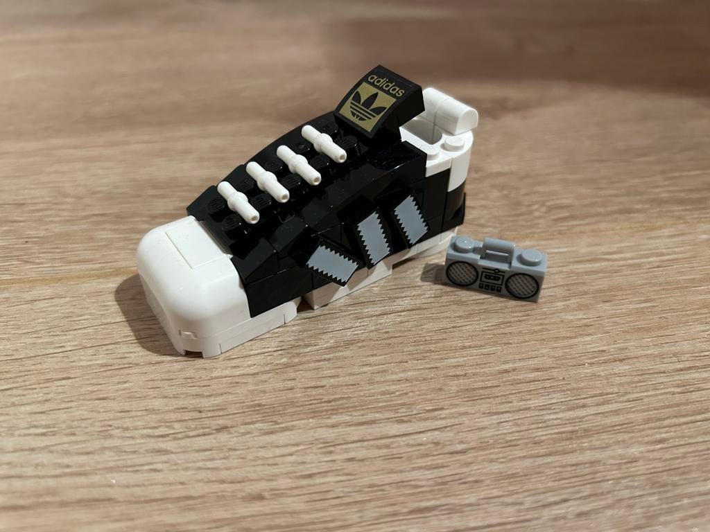 Lego 40486 Mini Adidas Originals Superstar, Kinderen en Baby's, Speelgoed | Duplo en Lego, Ophalen of Verzenden, Zo goed als nieuw