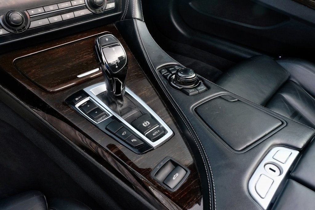 Foto 20 van BMW 6 Serie Cabrio 650i Leder, Camera, Navi (bj 2011)