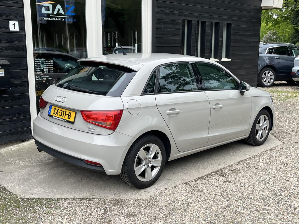 Audi A1 Sportback 1.0 TFSI Airco/Audio/Lm (bj 2018), Voorwielaandrijving, Start-stop-systeem, Stof, Overige kleuren