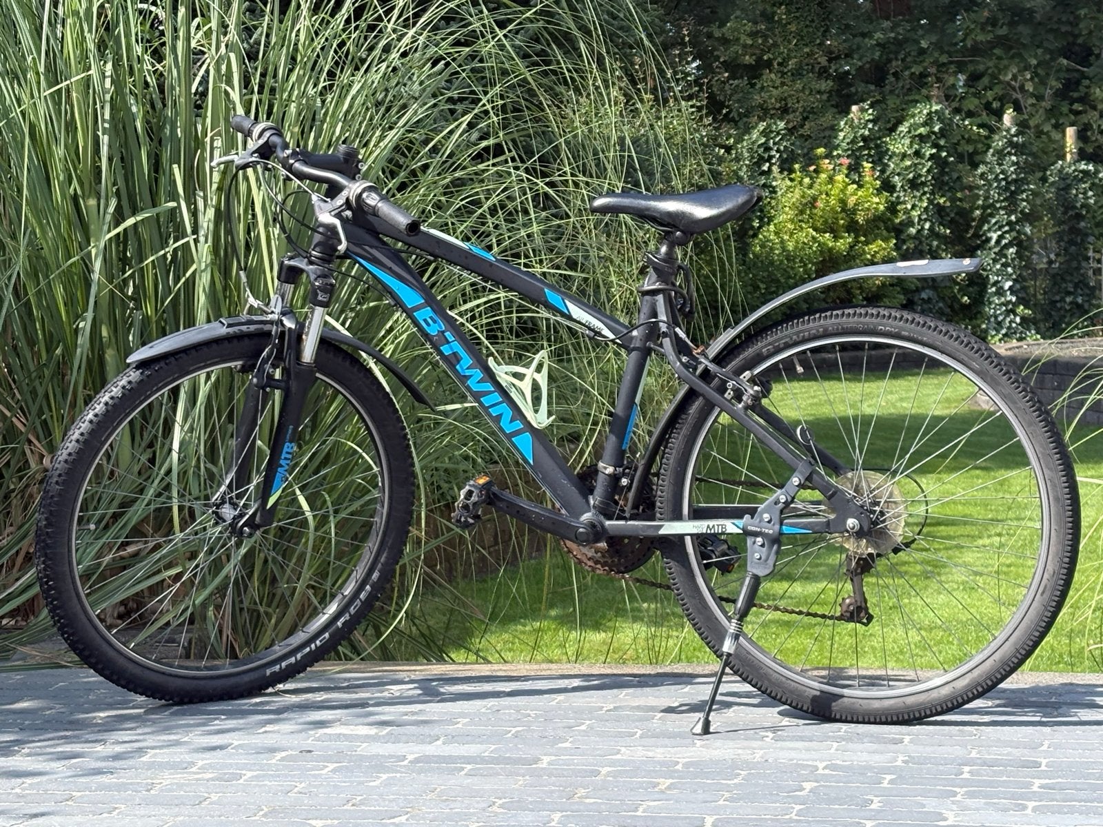B'Twin Rockrider 340 Mountainbike - Zwart/Blauw, Ophalen, Gebruikt, 26 inch of meer, Versnellingen