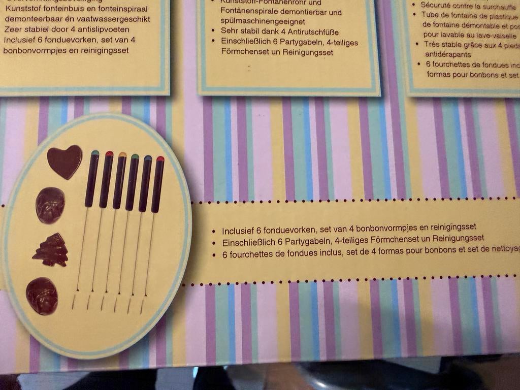 Chocoladefontein met fonduevorken en bonbonvormpjes, Witgoed en Apparatuur, Fonduesets, Ophalen of Verzenden, Nieuw, Elektrisch