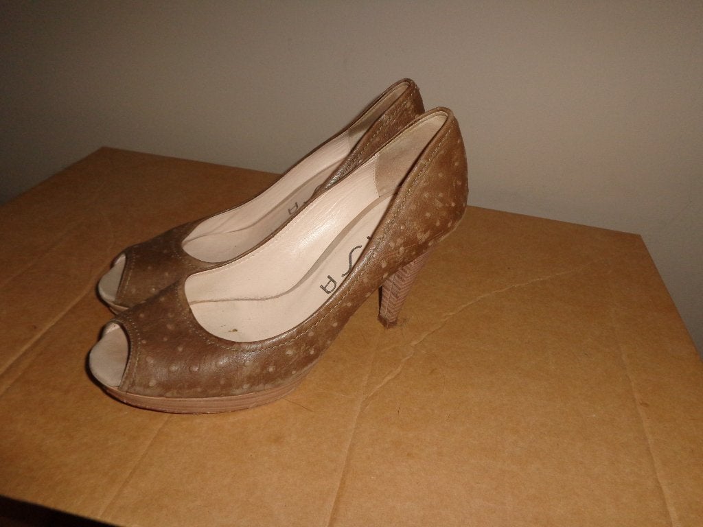bruine peep toe pumps van Unisa, maat 40, Kleding | Dames, Schoenen, Pumps, Bruin, Ophalen of Verzenden, Zo goed als nieuw
