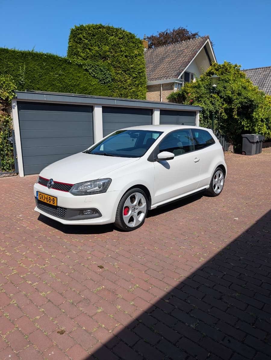 Volkswagen Polo 1.4 TSI 132KW DSG 2011 Wit, Euro 5, 1169 kg, Zwart, 4 cilinders
