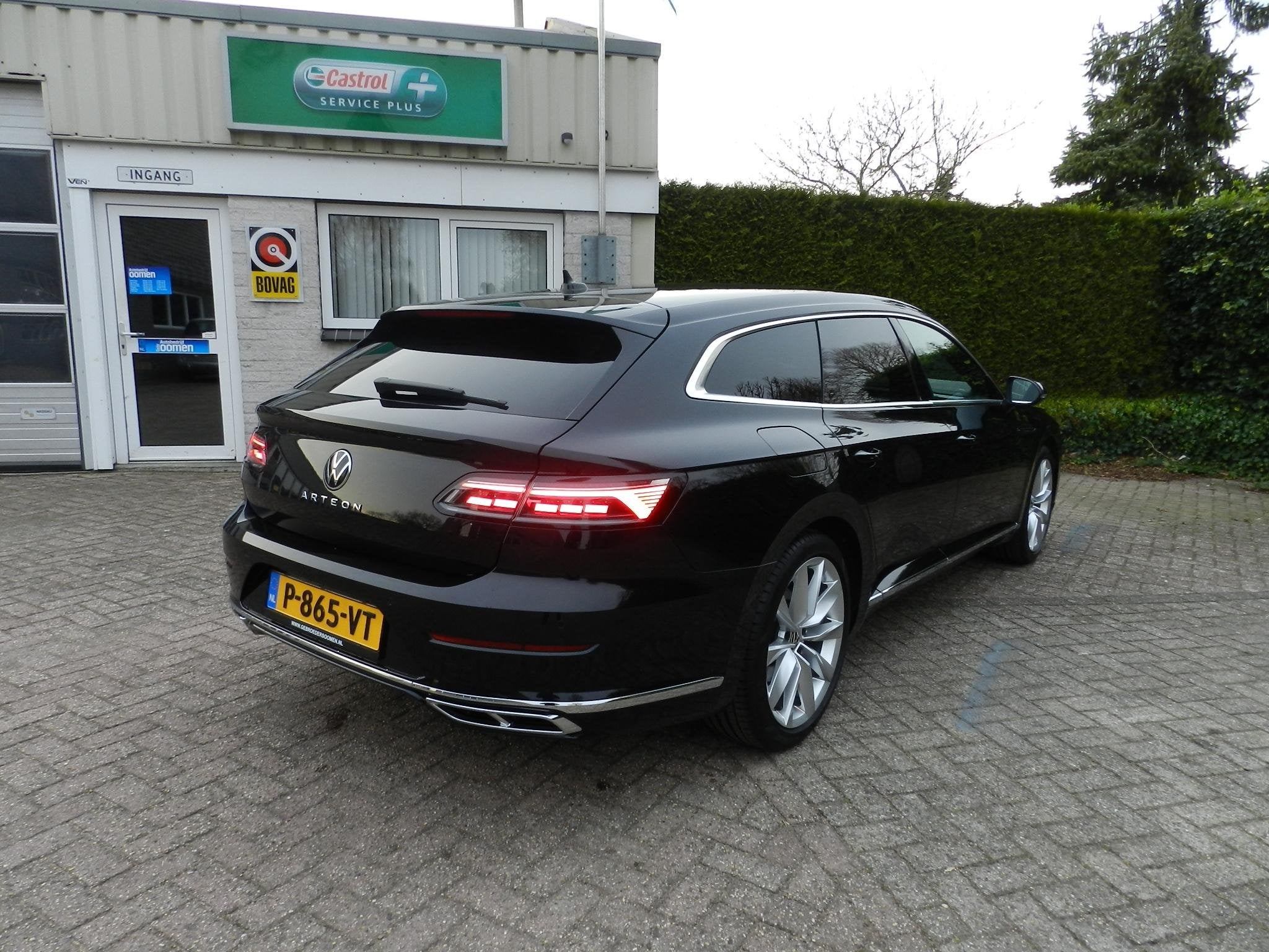 Volkswagen Arteon Shooting Brake 2.0 TSI R-Line Business+ -, Auto's, 12 maanden, Arteon, Zwart, 1517 kg