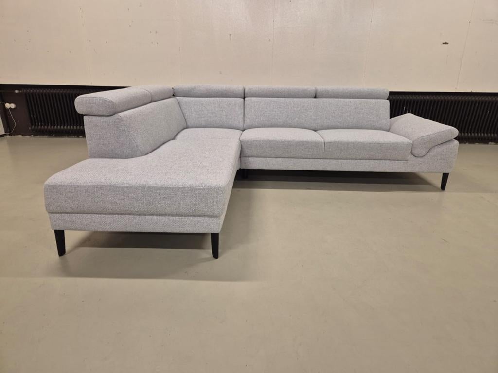 SHOWROOM OUTLET - Montel Modena - Hoekbank - Grijs - Nieuw, Laan der Techniek 21, Veenendaal, 250 tot 300 cm, Nieuw, Ophalen of Verzenden